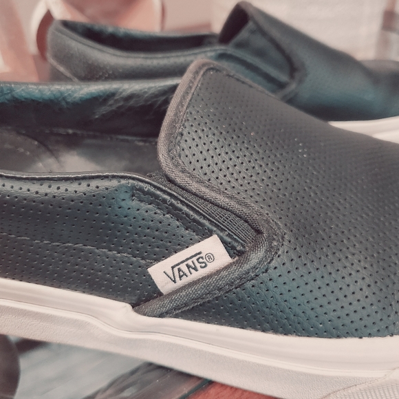 Vans - Picture 6 of 6